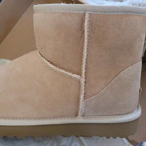 UGG SHORT CLASSIC MINI ii BOOTS 8 WOMEN CHESNUT ORIGINAL BOX & PACKAGING